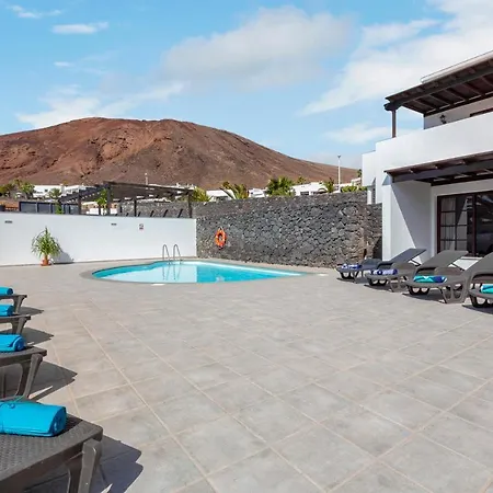 Under The Volcano In Playa Blanca Apartment
