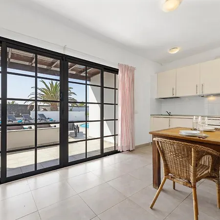 Apartment Under The Volcano In Playa Blanca *